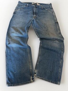 Y2K Levi’s Jeans Distressed Thrashed Size 36x32 Baggy Straight Leg Denim